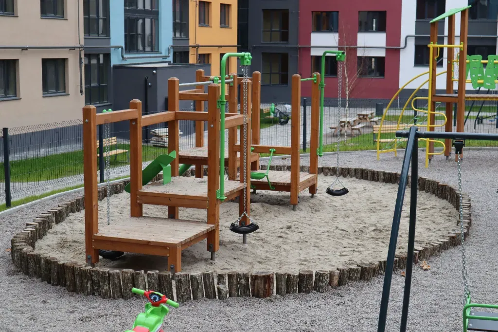  urządzenia na plac zabaw