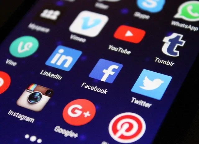Wirus na FB - czyli jak walczyć z internetowymi szkodnikami